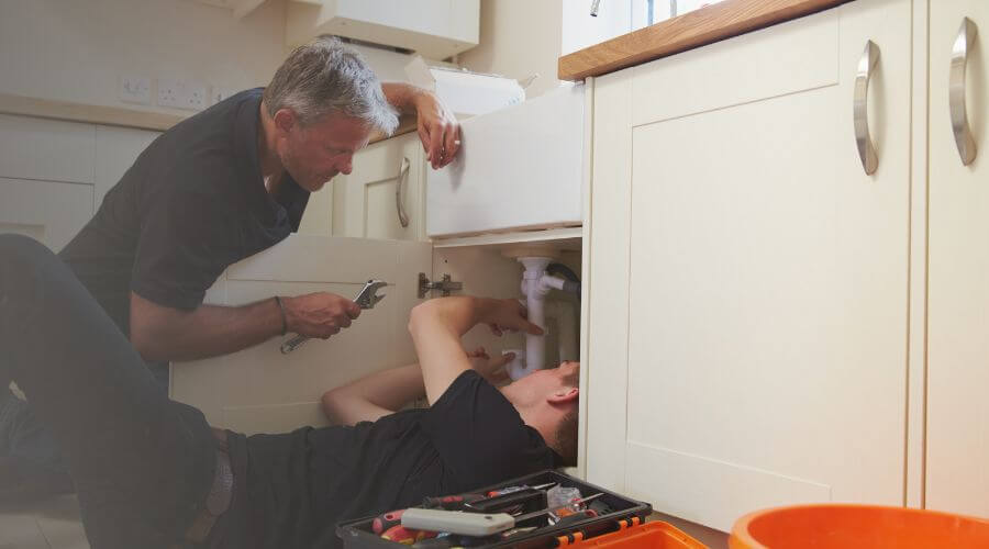 Professional burst pipe repair services in Sperry, IA