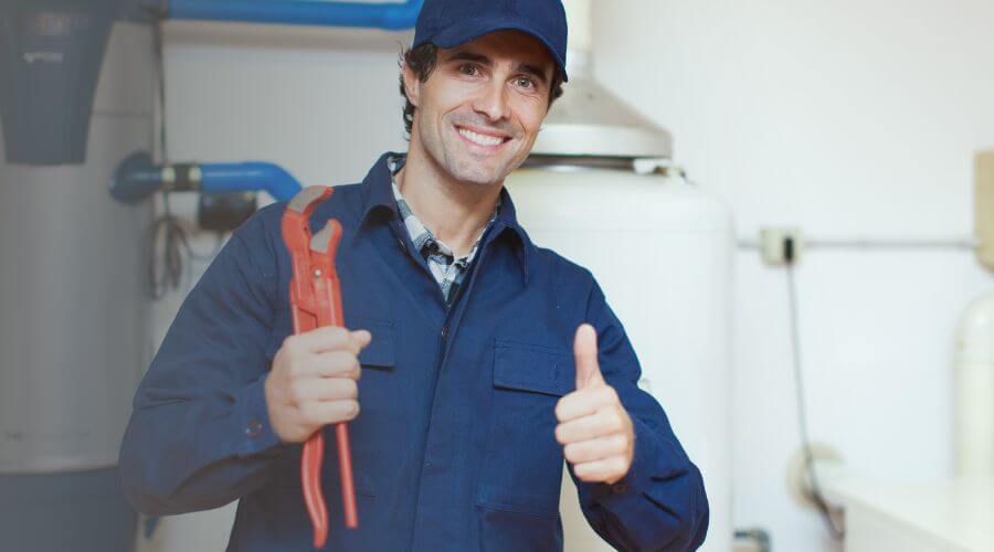 Expert burst pipe repair services in Sperry, IA